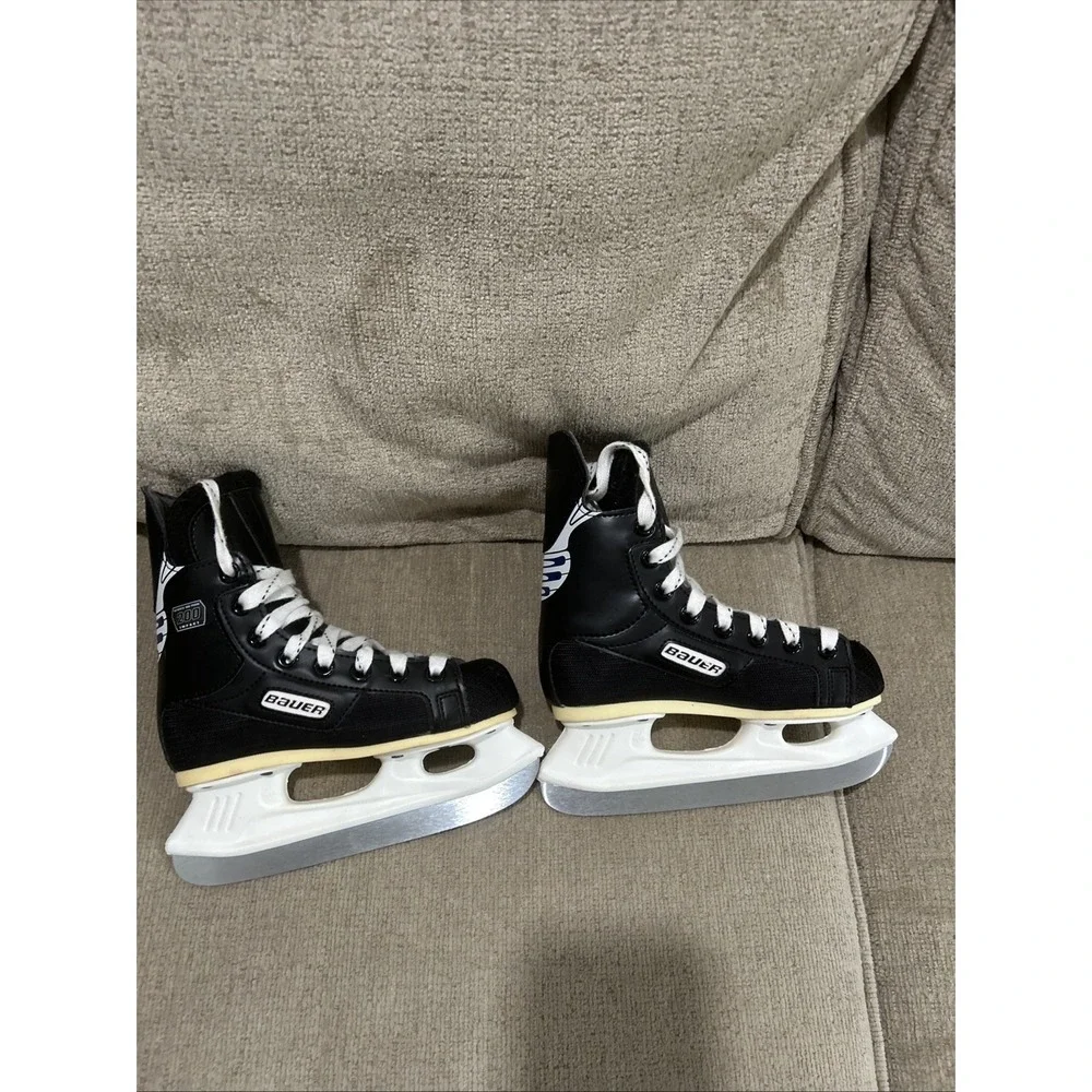 Bauer Impact‎ 200 Youth 7 1/2 To 8 Ice Hockey Skates. 1x Use